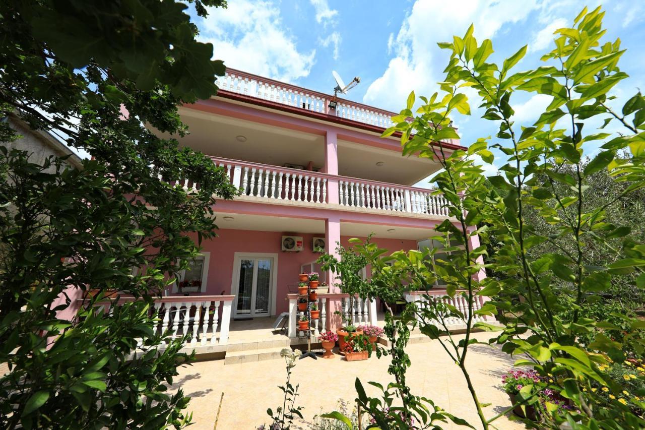 Villa Rajna Starigrad Paklenica Exterior foto